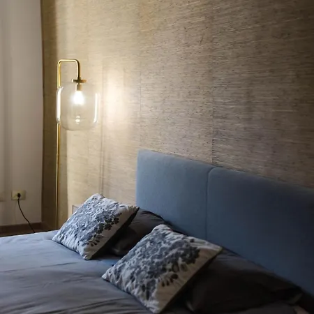 Domus Febo - Ottaviano Suites *