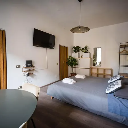 Domus Febo - Ottaviano Suites Apartment *